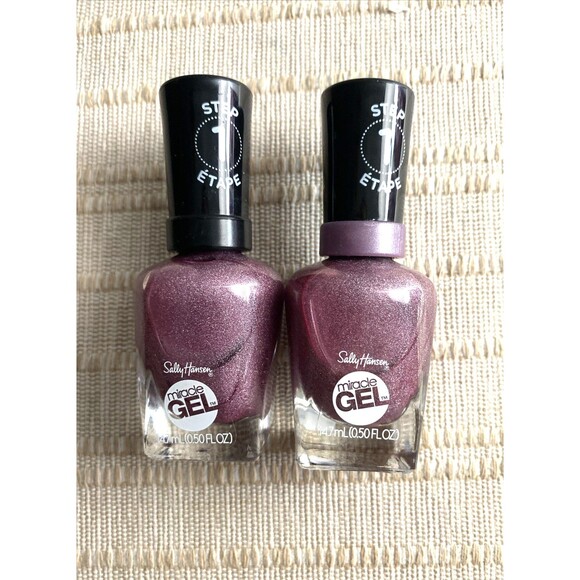 2 Sally Hansen Miracle Gel Nail Polish Shade Metro Midnight #564 - Picture 1 of 5